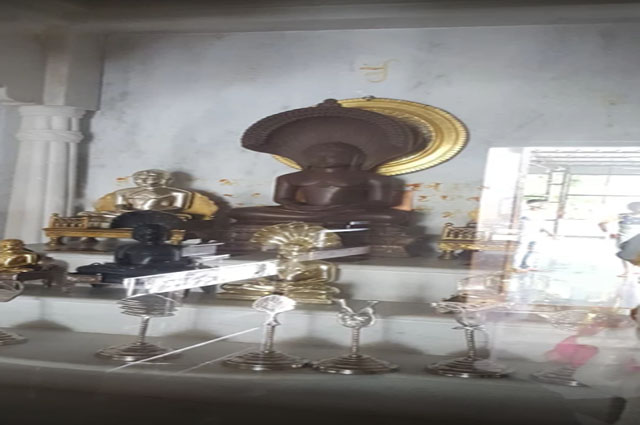 Shri Digambar Jain Atishay Kshetra Parshavgiri Juni Nasiya, Jhalarapatan, Rajasthan